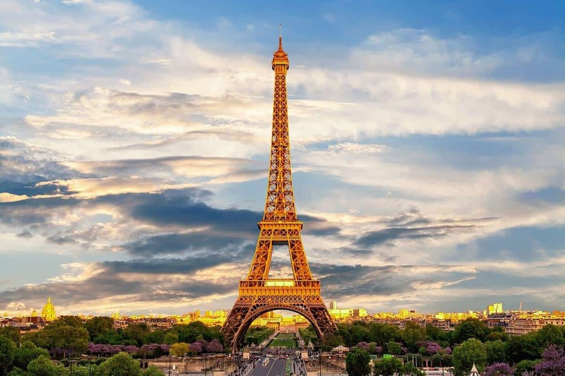 Tháp Eiffel biểu tượng của nước Pháp
